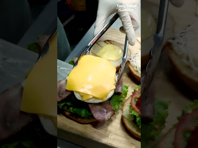 Amazing burgers master, Awesome handmade burgers, Cheeseburger, Hamburger, Korean street food