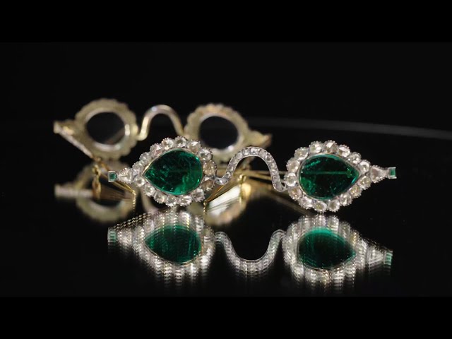 William Dalrymple on the Mughal Emerald and Diamond Spectacles