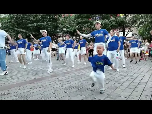 3 Years Old #Chinese Boy #Shuffle #Dance beats This 50 Years Old