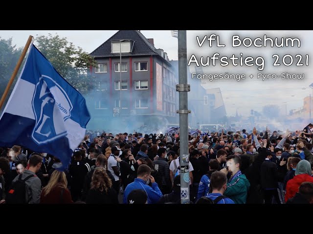 Verrückte Bochum-Fans feiern den Aufstieg am Stadion