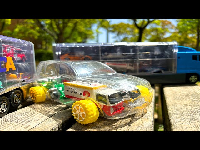 Disney Cars & Tomica (minicar) ☆ Transparent car andCleaning convoy (gold & blue)