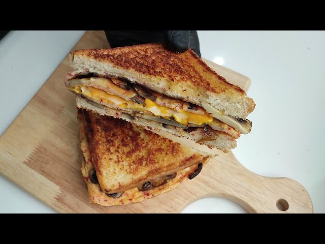 Egg Mushroom Sandwich With Cheese For Breakfast | Easy and Quick Recipes