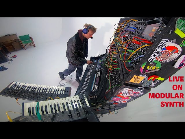 Live Song On Modular Synthesizer - Look Mum No Computer - TIM -