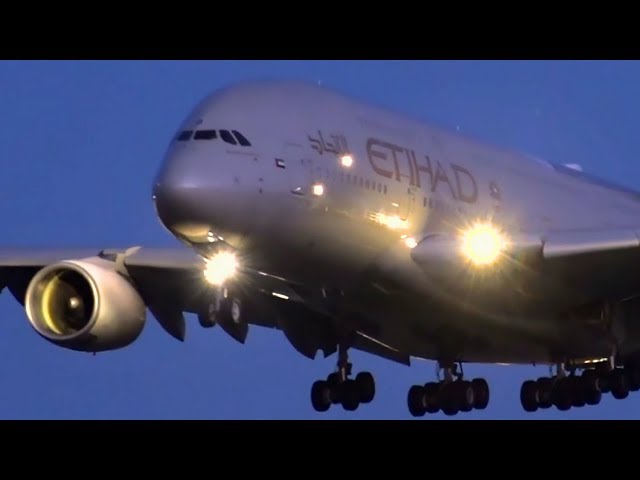AWESOME Airbus A380 LATE NIGHT Arrivals | Melbourne Airport Plane Spotting