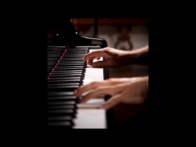 Shadmehr Aghili - Gole yas -  piano by Mohsen Karbassi - شادمهرعقیلی - گل یاس