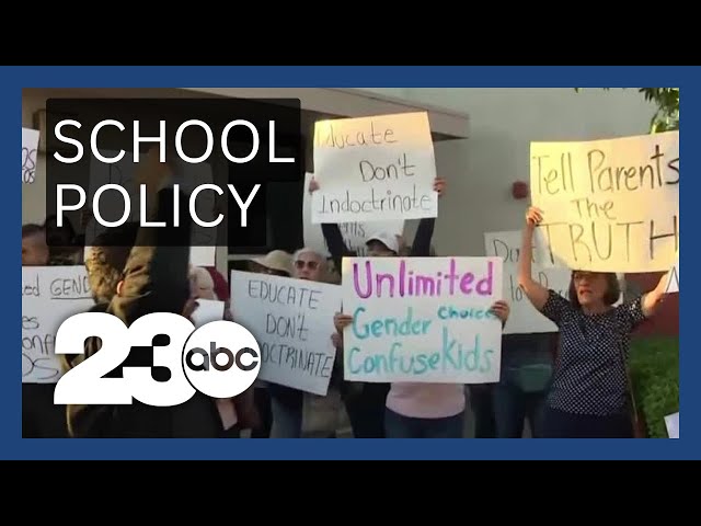 School district approves gender notification policy