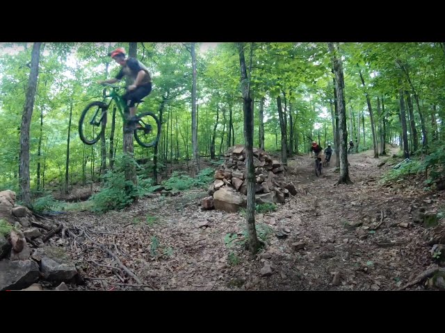 PARTY TRAINS ALL DAY LONG - Camp Fortune MTB