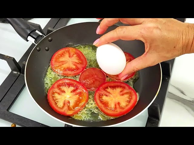 3 eggs with 1 tomato! Quick breakfast in 5 minutes. Simple and delicious recipe