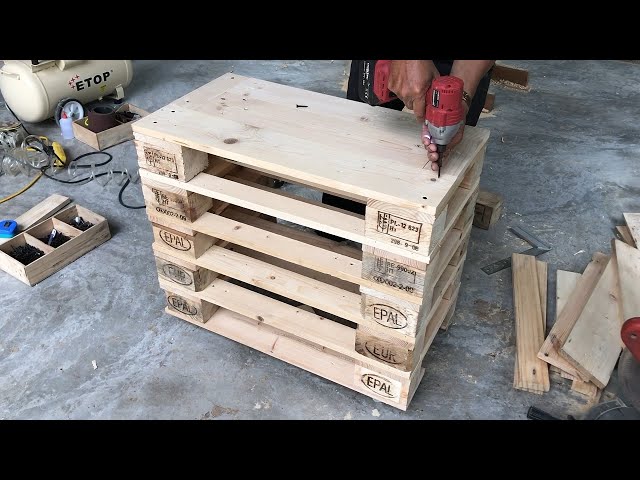 Cool Idea Woodworking Project With Old Pallets // Build Simple Shoe Cabinets Easy - How To, DIY!