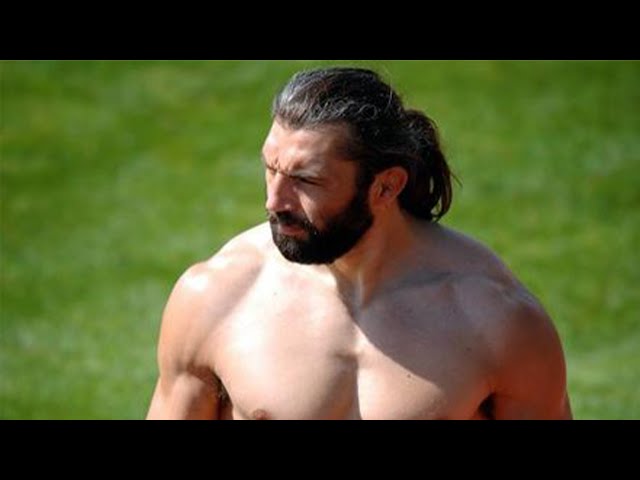 Chabal smashing people for 4 minutes 42 seconds