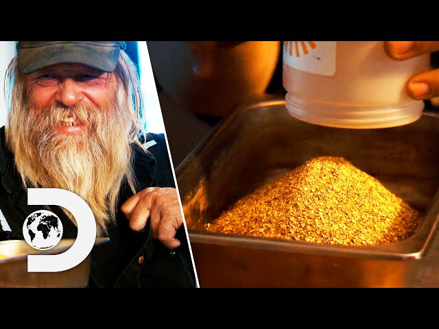 A MASSIVE $300K Gold Haul Keeps The Beets' Season Alive | Gold Rush