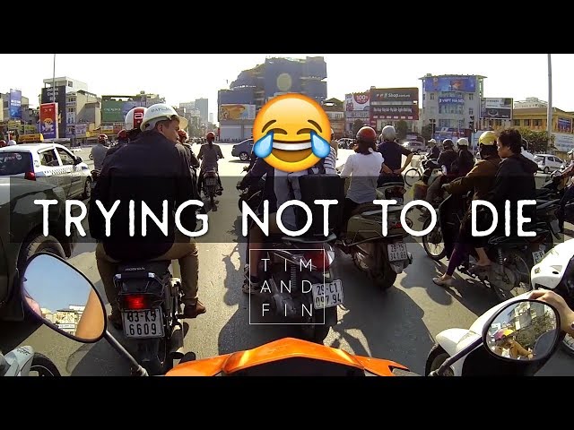 AMERICAN RIDING A MOTORBIKE IN HANOI VIETNAM - CRAZY TRAFFIC