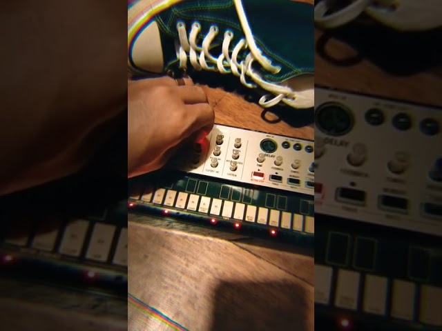 A tiny synthesizer because Stranger Things S4 blew my mind