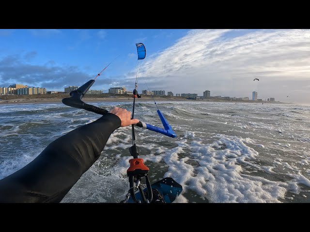 This is what a dutch kitesurf session looks like - Zandvoort delivering 35 knots!