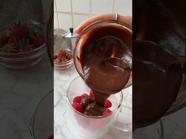 Dessert 🍓so einfach und lecker 🤤 Rezept auf Instagram & TikTok! #dessert #schokolade #zuckerfrei