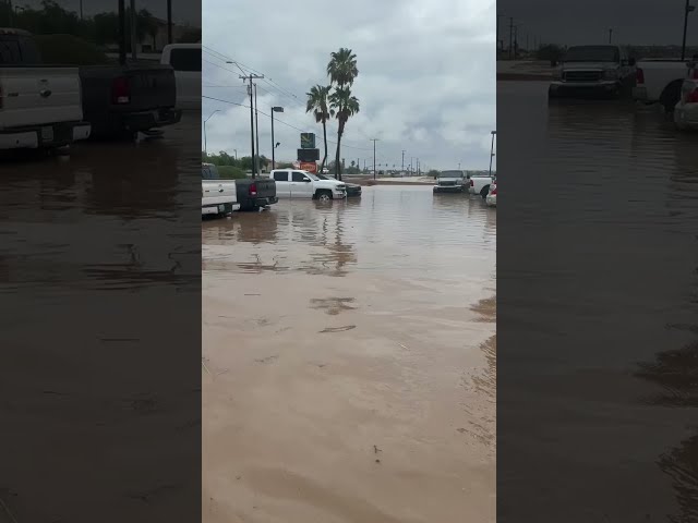 Denny's parking lot in Casa Grande flooded after heavy monsoon rain