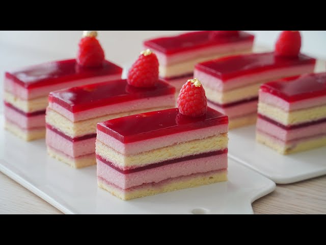 Raspberry Cheesecake / Cotton Sponge Cake / Raspberry Jelly