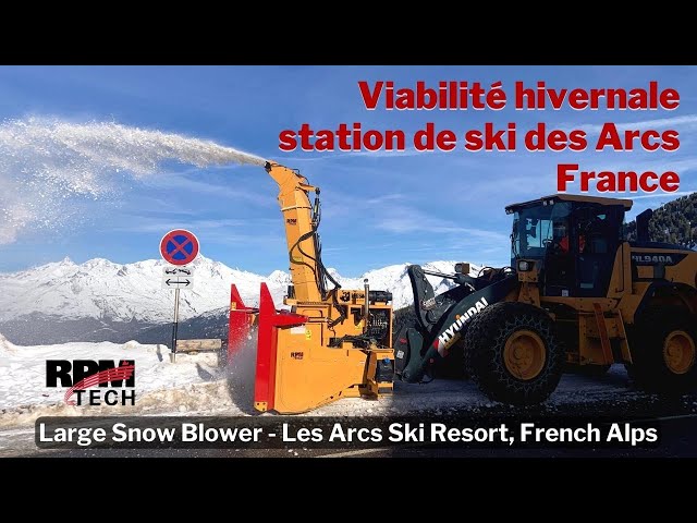 Snow clearing of access roads at Les Arcs ski resort