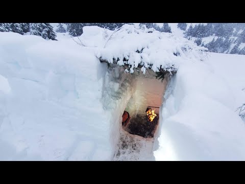 Winter Camping & Building 16 Shelters (Bushcraft Shelters, Survival Shelters & Quinzee)