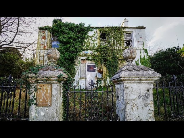 SO HAUNTED I COULDNT CARRY ON - HAUNTED ABANDONED HOUSE LEFT WHEN SHE DIED INSIDE!