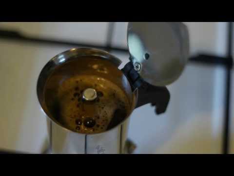 How to use a stovetop espresso maker / moka pot ideally.