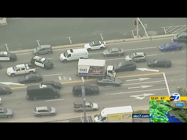 FULL CHASE: LAPD tracking driver in stolen box truck along PCH in Malibu