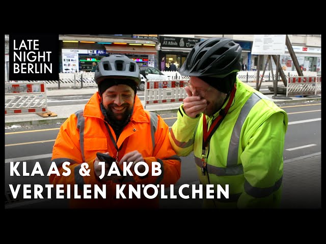 Klaas zeigt Falschparker in Neukölln an | Late Night Berlin