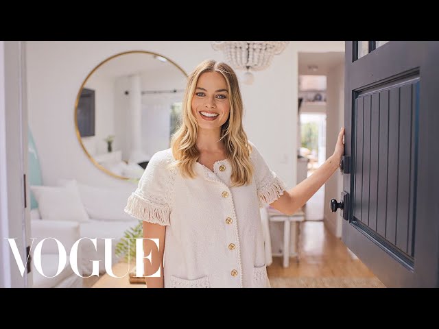 73 Questions With Margot Robbie | Vogue