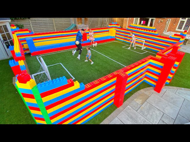 BUILDING A WORLD CUP STADIUM IN OUR GARDEN WITH 3000 BLOCKS....
