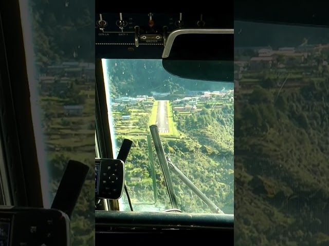 Lukla airport landing • Most dangerous airports in the world HD