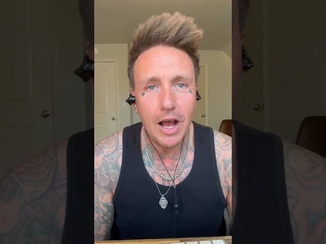 Look at this vibrant reaction of Jacoby from Papa Roach to the new #5fdp release #ThisIsTheWay 🎧🤘