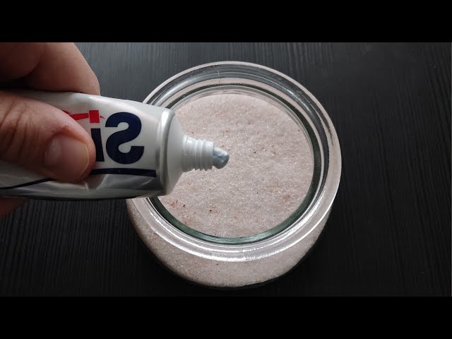 Put toothpaste in baking soda! You won't believe your eyes