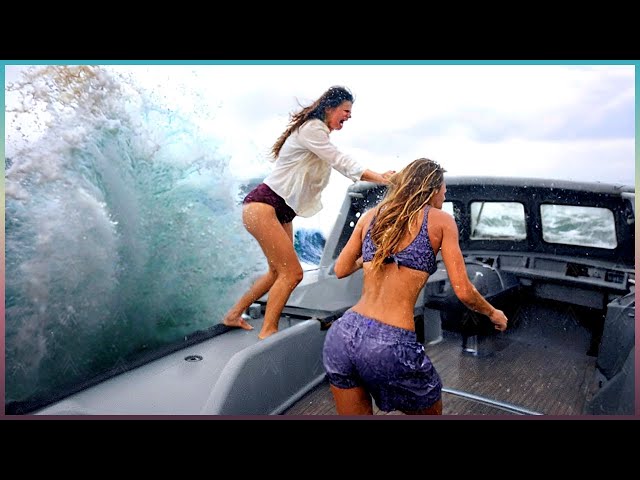 Total Idiots In Boats and Biggest Ship Collisions Caught On Camera !