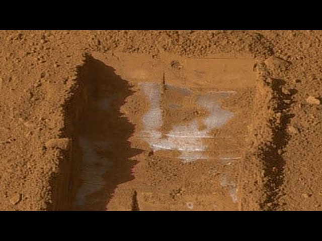 Vanishing Water Ice on Mars. Dodo-Goldilocks trench shows ice sublimation