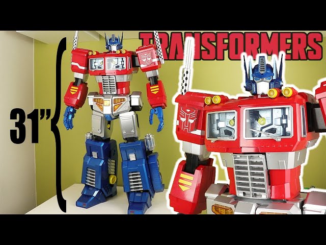 The BIGGEST Official Transformer Ever??? | #transformers Agora Models Optimus Prime