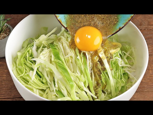 Just pour 3 eggs into the cabbage! Simple, easy and delicious cabbage recipe!