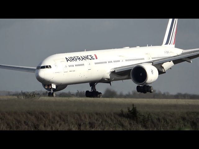 777 Crosswind Landing Goes Wrong
