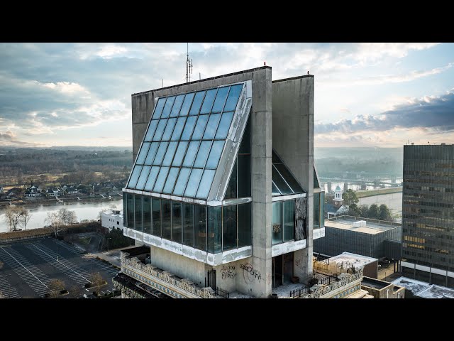 Exploring an ABANDONED $7,000,000 Futuristic Glass Penthouse | Abandoned Skyscraper