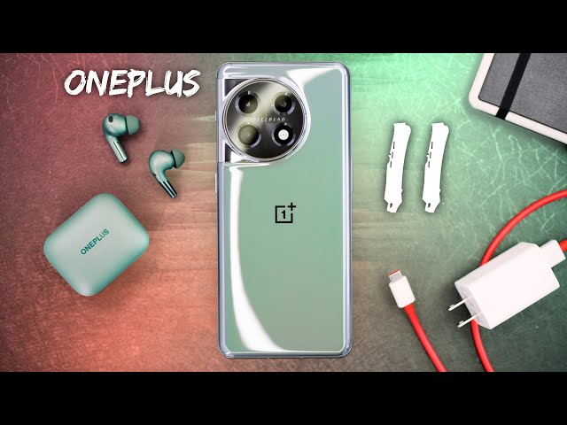 OnePlus 11 Unboxing - The New "Pro"?