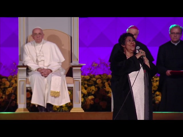 Aretha Franklin performs for Pope Francis in Philadelphia