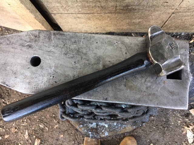 Forging a 2.5 pound cross peen hammer by hand.