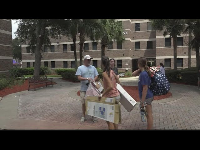 Moving and dorm issues at UNF