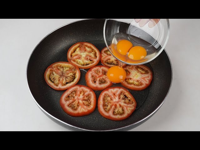 Super Easy Tomato Cheese Omelette | Cheap and Delicious Omelet Recipe for Dinner