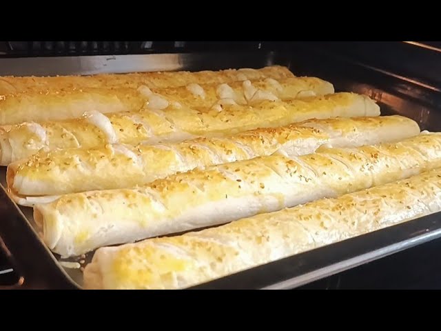 ONLY FLOUR, MILK AND YEAST!! ️CRISPY WITH THIS METHOD💯 PASTRY RECIPE IN LAYERS LIKE PASTRY