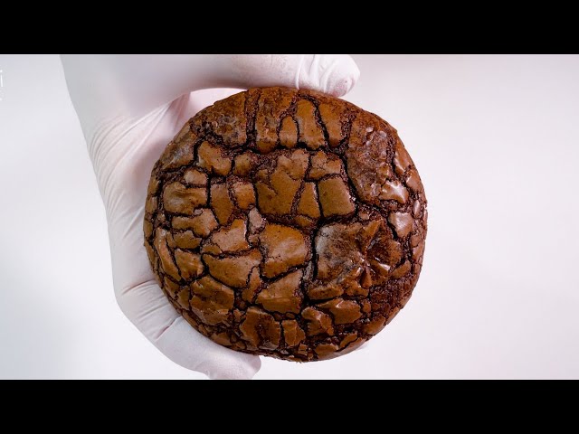 Enjoy Savor, Fudgy Brownies as Cookies | with amazing wrinkles