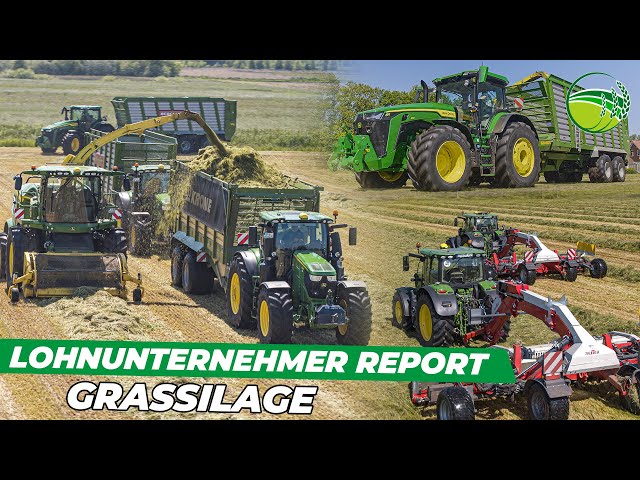 JOHN DEERE tractors and forage harvester at grass silage