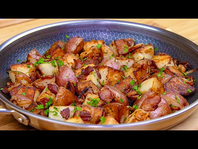 The best crispy fried potatoes recipe with caramelized onions! Perfect potato bacon dinner!