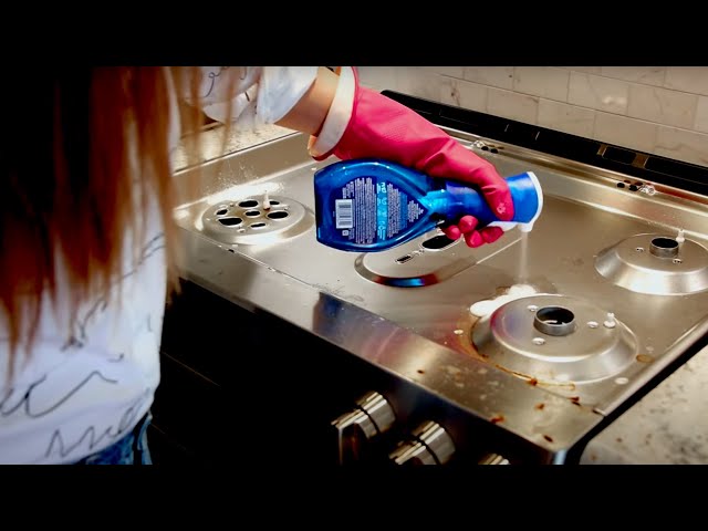 How to Clean a Gas Stove Top (Clean Like A Pro)