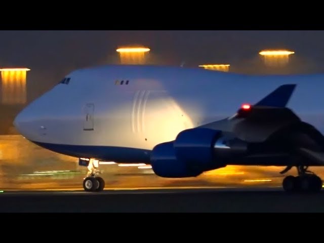 FANTASTIC Boeing 747 NIGHT Departure | Dubai Air Wing ● Melbourne Airport Plane Spotting