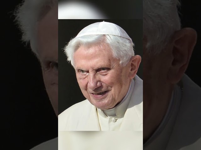 Le 11 février 2013, le pape Benoît XVI annonce sa « renonciation » au siège pontifical.